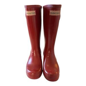 Hunter Original Tall Gloss Rain Boots in the color Military Red, Girls size 2